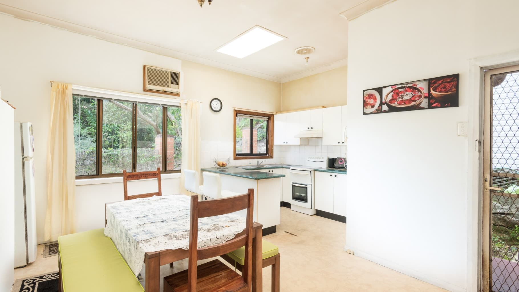 76 Sutherland Road, Jannali - Thumbnail 4