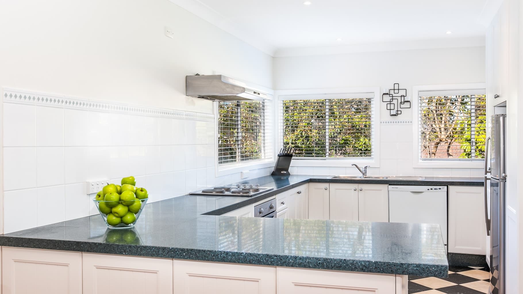 126 Sutherland  Road, Jannali - Thumbnail 2