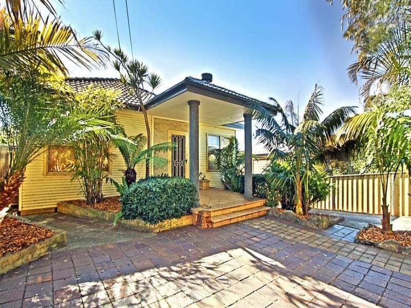 29 Scylla Road, Oyster Bay - Image 1