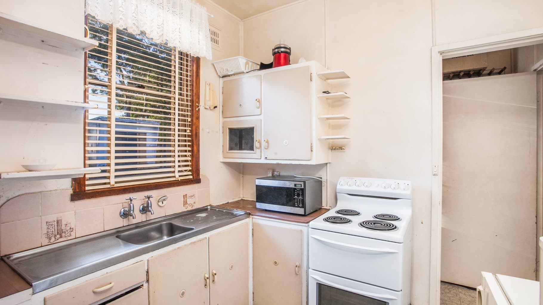 29 Sutherland Road, Jannali - Thumbnail 4