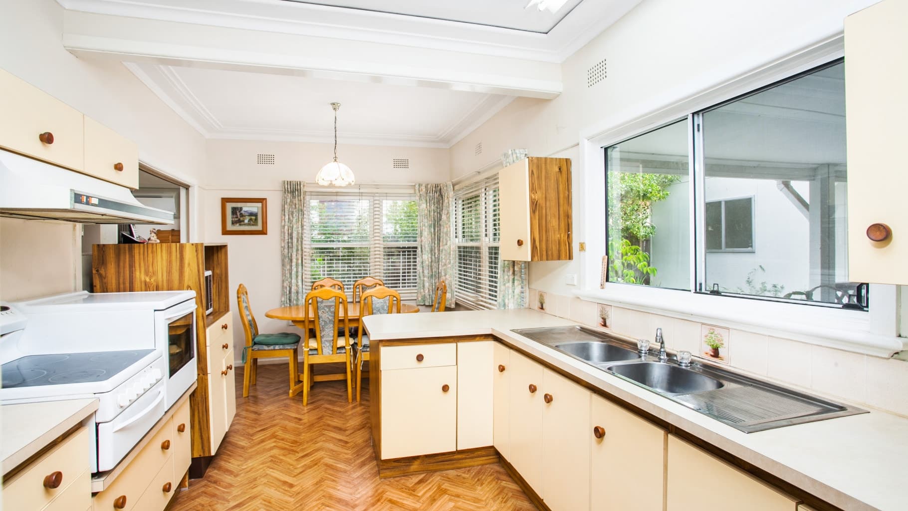 34 National Avenue, Loftus - Thumbnail 3