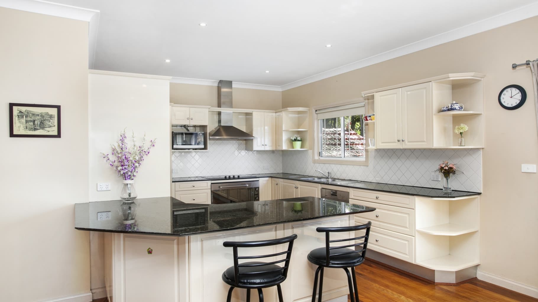 10 Carvers Road, Oyster Bay - Thumbnail 2