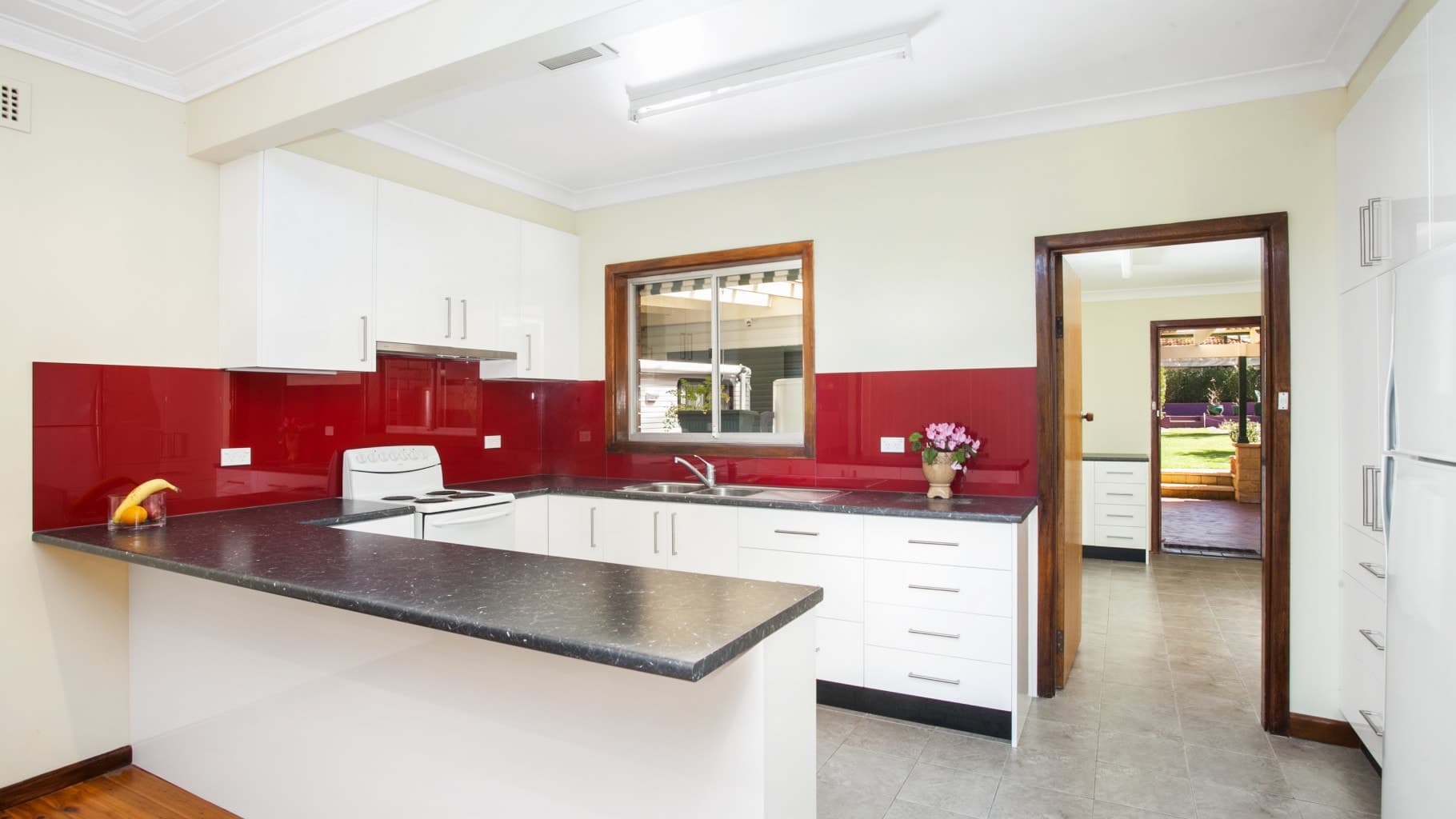 49 Loftus Avenue, Loftus - Thumbnail 2