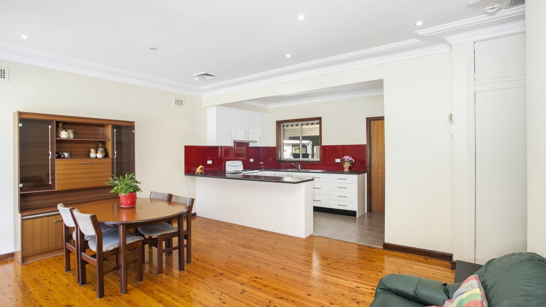 49 Loftus Avenue, Loftus - Thumbnail 4