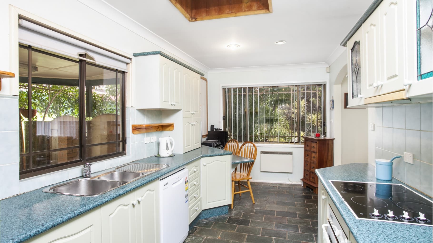 11 Wybalena Place, Jannali - Thumbnail 3