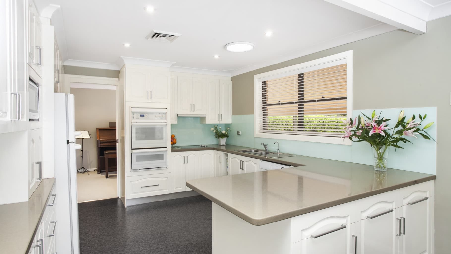 2 Roosevelt Place, Bonnet Bay - Thumbnail 2
