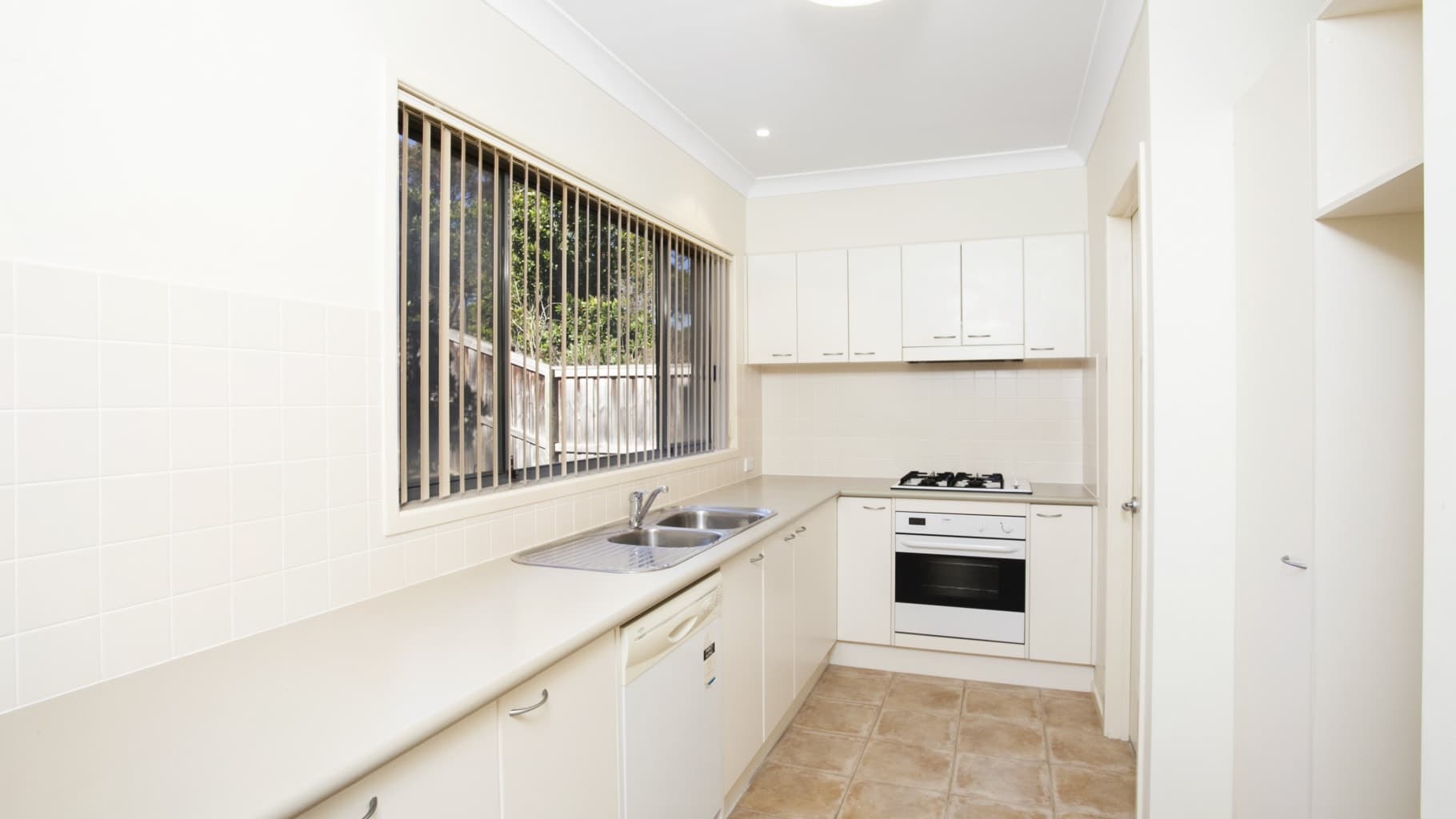 36/139 Sutherland Road, Jannali - Thumbnail 2