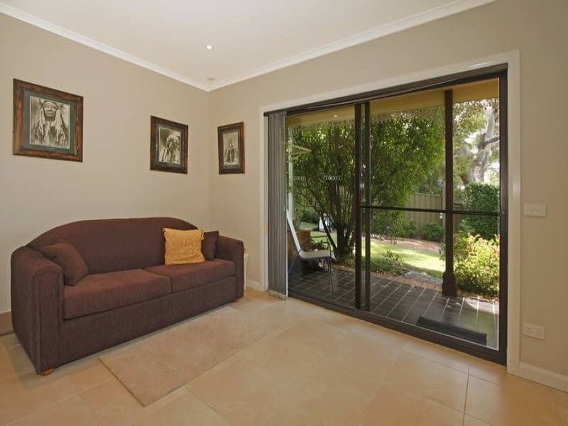 2A Novara Crescent, Como - Thumbnail 7