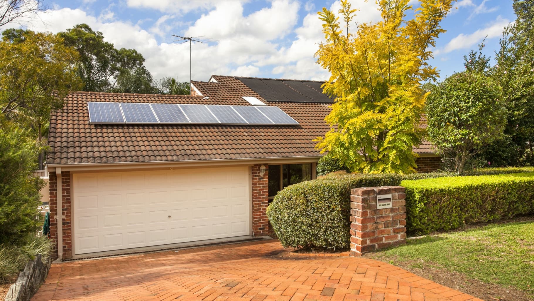 5 Quarrion Place, Woronora Heights - Image 1