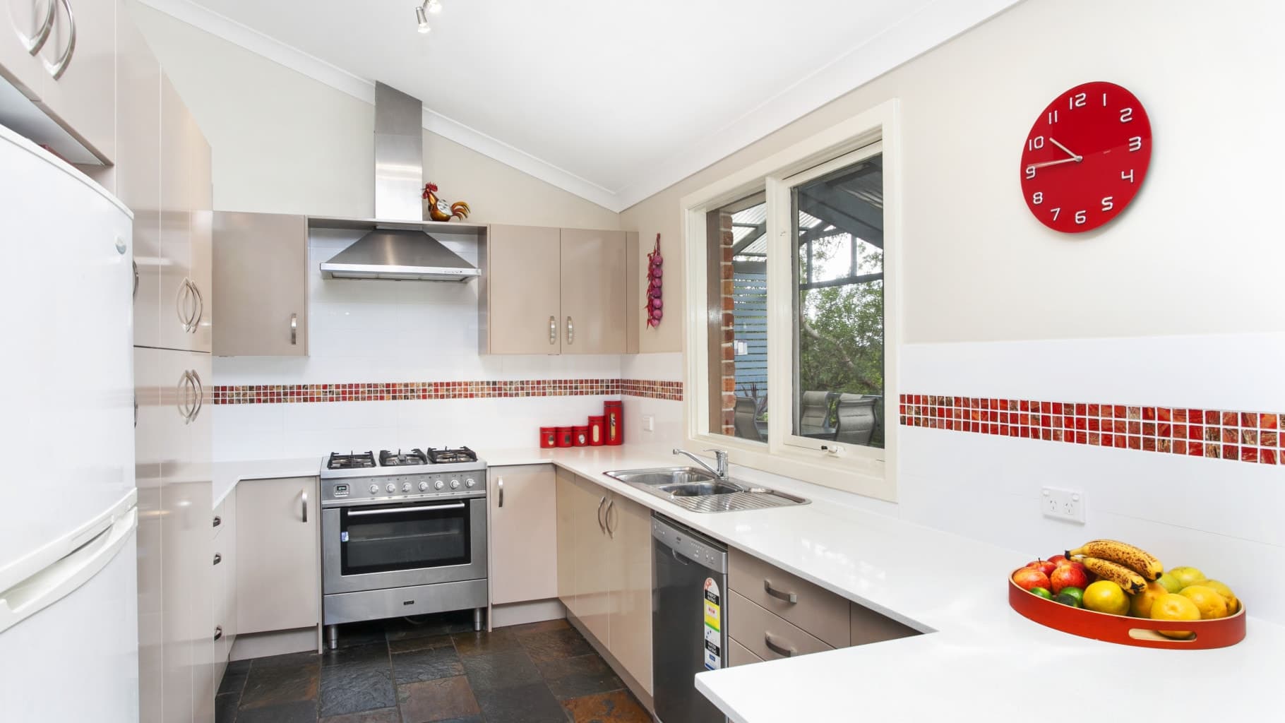 5 Quarrion Place, Woronora Heights - Thumbnail 3