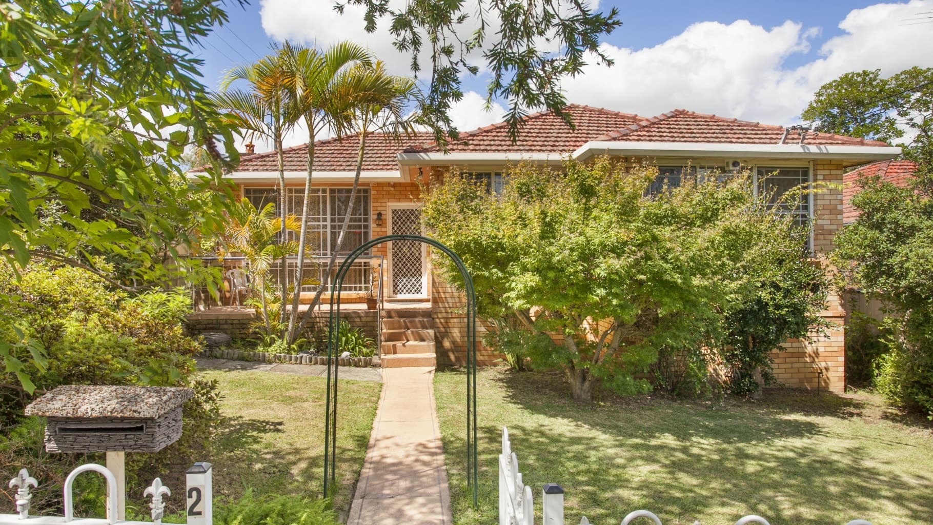 2 Dunwell Avenue, Loftus - Image 1