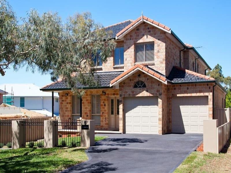 2 Caroline Street, Oyster Bay - Image 1