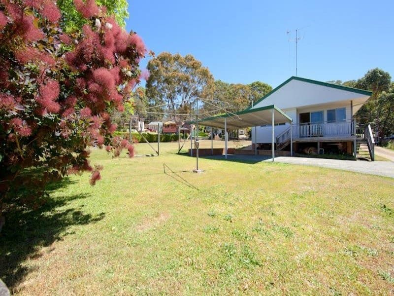 48 Como Road, Oyster Bay - Image 1