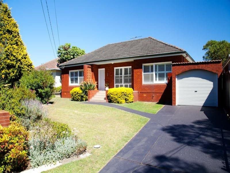17 Loftus Avenue, Loftus - Image 1