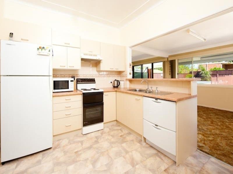 17 Loftus Avenue, Loftus - Thumbnail 2