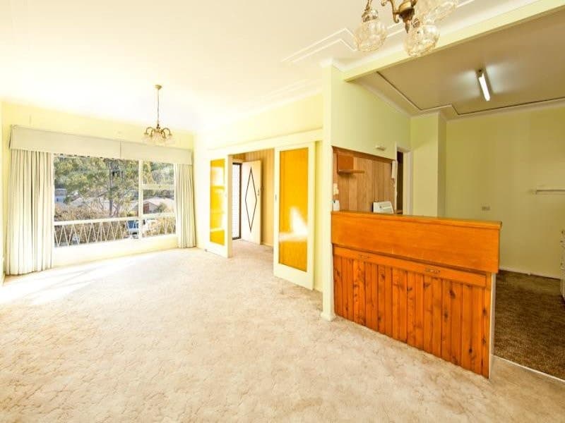8 Como Road, Oyster Bay - Thumbnail 2