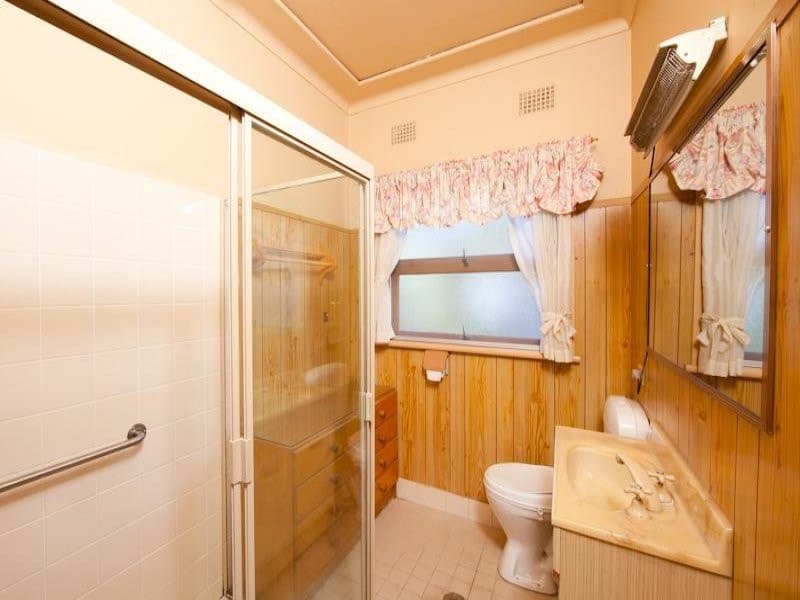 8 Como Road, Oyster Bay - Thumbnail 3
