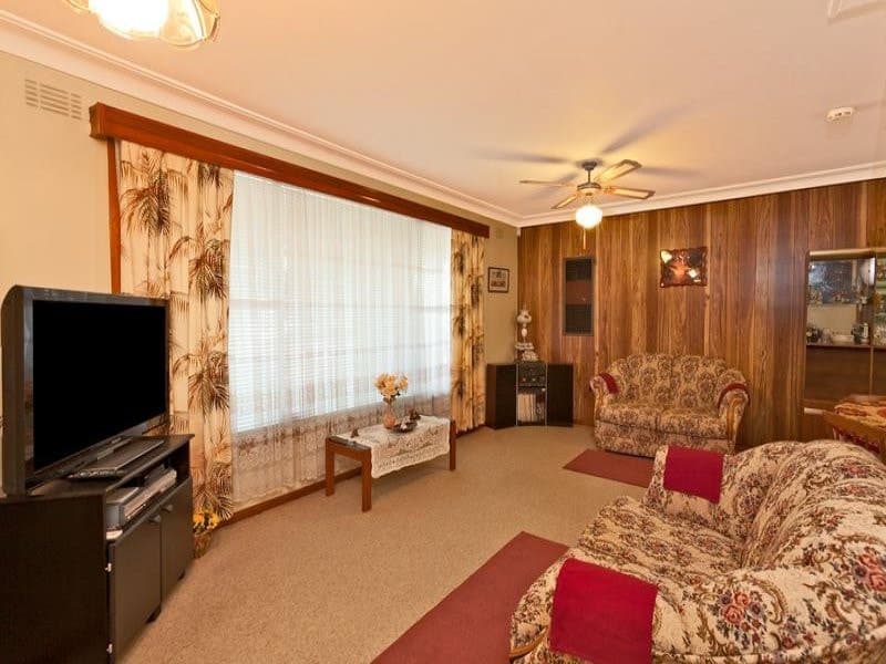 215 Belgrave Esplanade, Sylvania Waters - Thumbnail 2