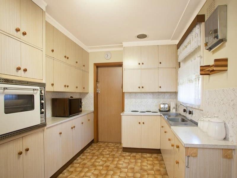 215 Belgrave Esplanade, Sylvania Waters - Thumbnail 3