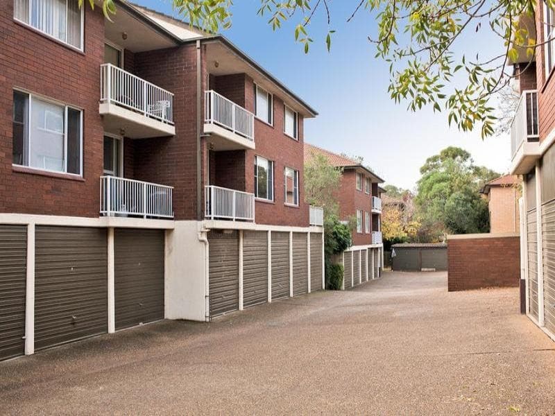 33/54 Glencoe Street, Sutherland - Image 1