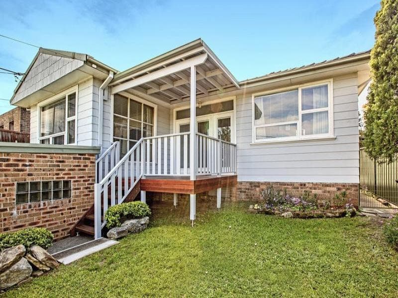 51 Drummond Road, Oyster Bay - Image 1
