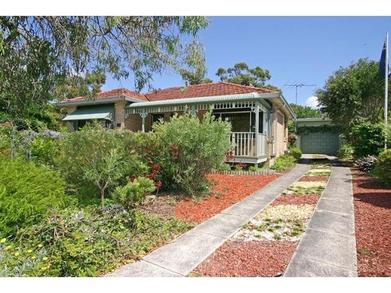 33 Carina Road, Oyster Bay - Image 1