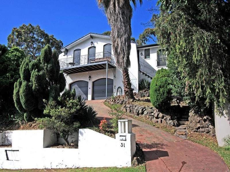 31 Garfield Avenue, Bonnet Bay - Image 1