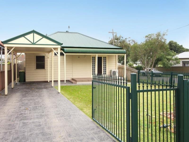 81 The Grand Parade, Sutherland - Image 1