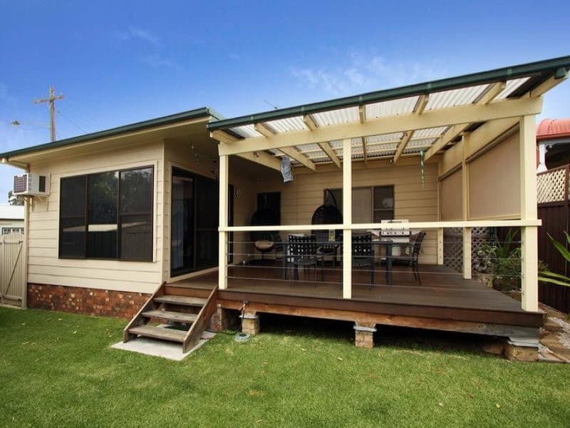 81 The Grand Parade, Sutherland - Thumbnail 2