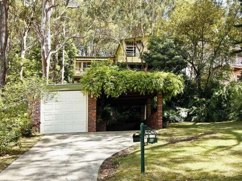 45 Tenth Avenue, Oyster Bay - Image 1