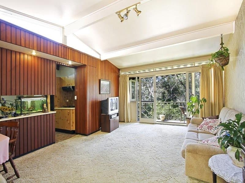 45 Tenth Avenue, Oyster Bay - Thumbnail 2
