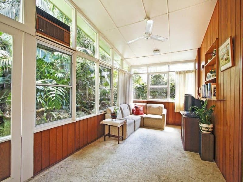 45 Tenth Avenue, Oyster Bay - Thumbnail 3