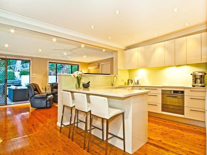 117 Carvers Road, Oyster Bay - Image 1