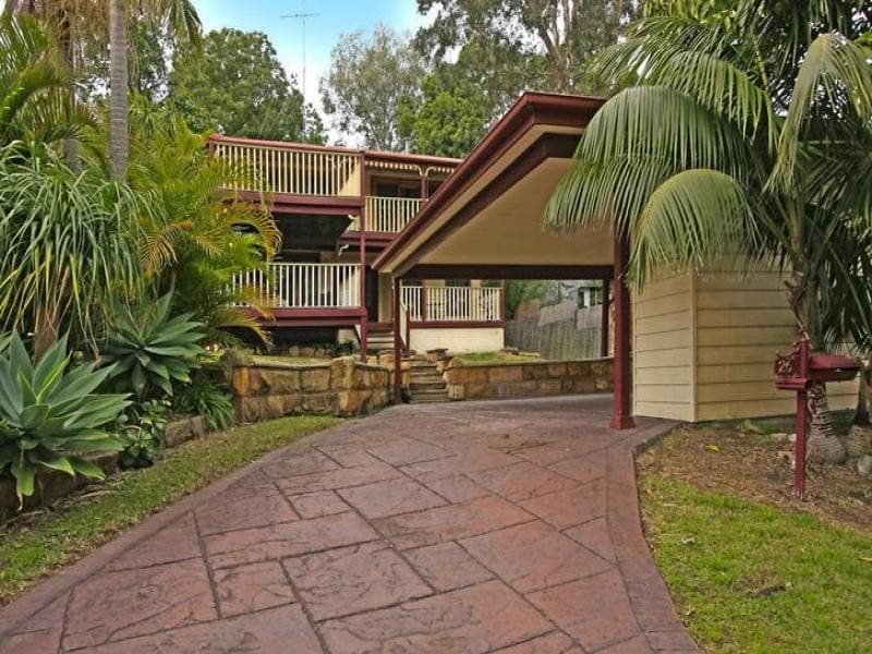 26 Riverview Road, Oyster Bay - Image 1