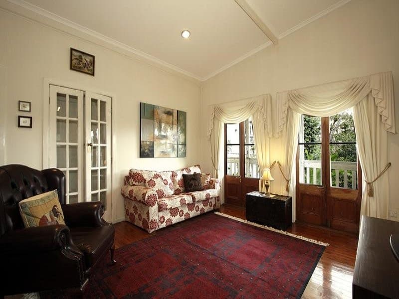 76 Drummond Road, Oyster Bay - Thumbnail 2