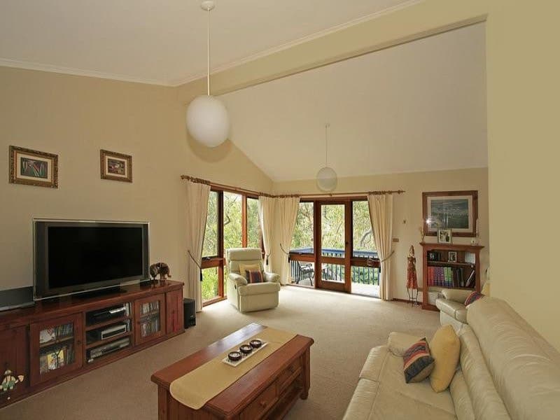 22 Madison Place, Bonnet Bay - Image 1