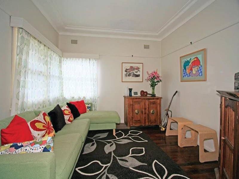 37 Carvers Road, Oyster Bay - Thumbnail 2