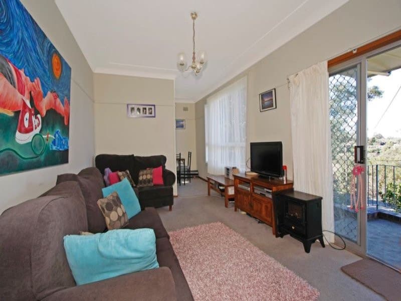 11 Eighth Avenue, Jannali - Thumbnail 2