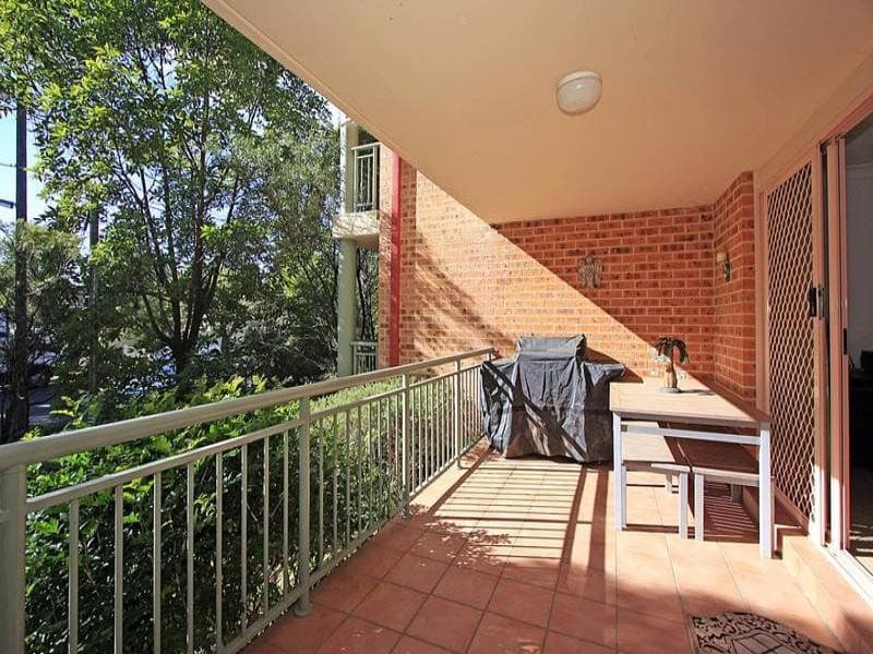 15/10-18 Clio Street, Sutherland - Thumbnail 2