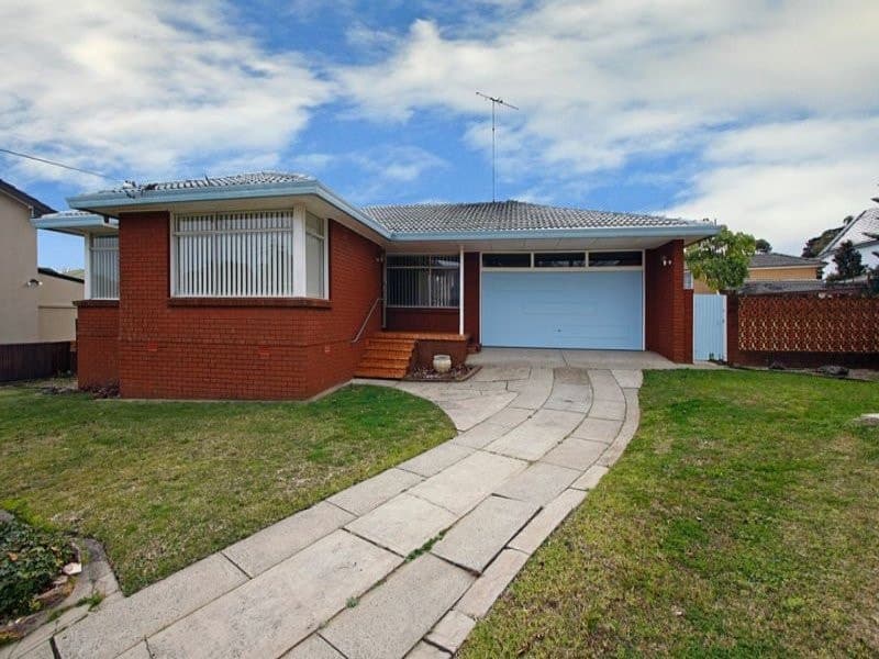 8 Cutler Road, Engadine - Image 1