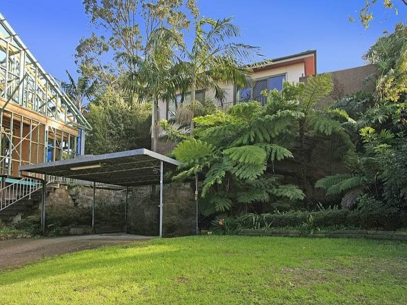 29 Loves Avenue, Oyster Bay - Image 1