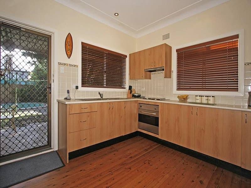 29 Loves Avenue, Oyster Bay - Thumbnail 2