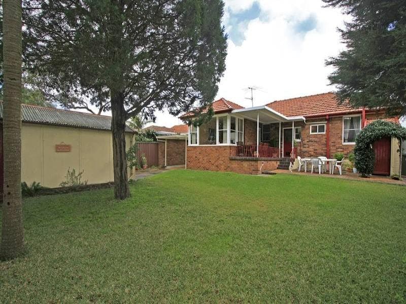 7 Karoola Crescent, Caringbah - Thumbnail 3