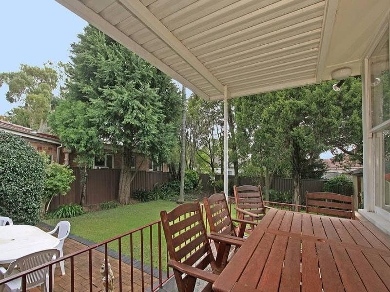 7 Karoola Crescent, Caringbah - Thumbnail 4