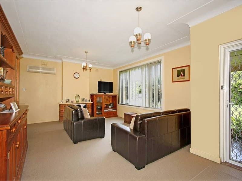 7 Karoola Crescent, Caringbah - Thumbnail 6