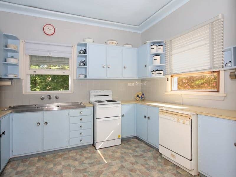 31 Acacia Road, Kirrawee - Thumbnail 3