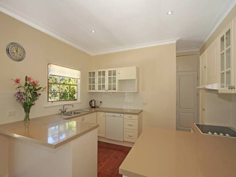 37 Riverview Road, Oyster Bay - Image 1