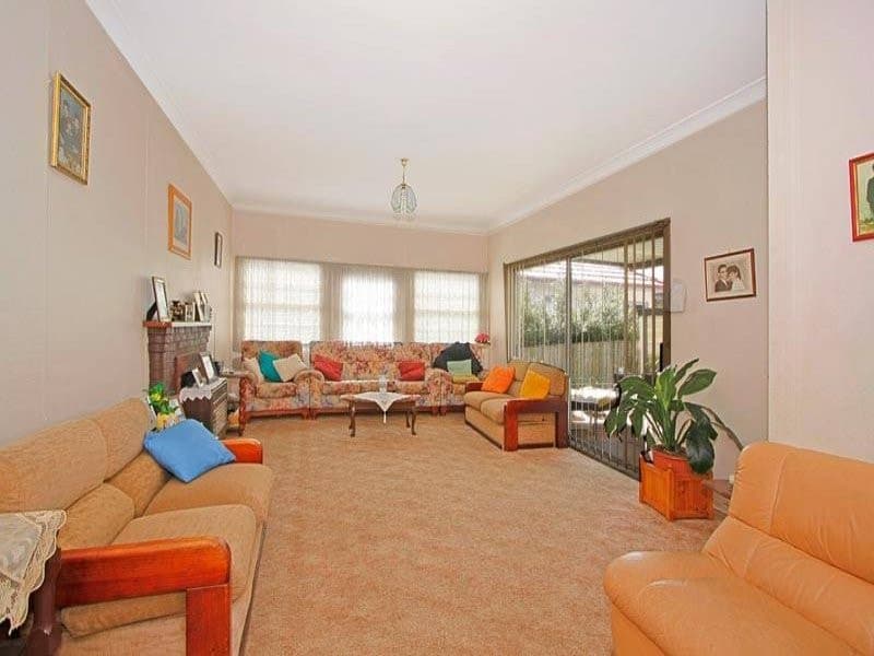 9 Roberts Street, Jannali - Thumbnail 2