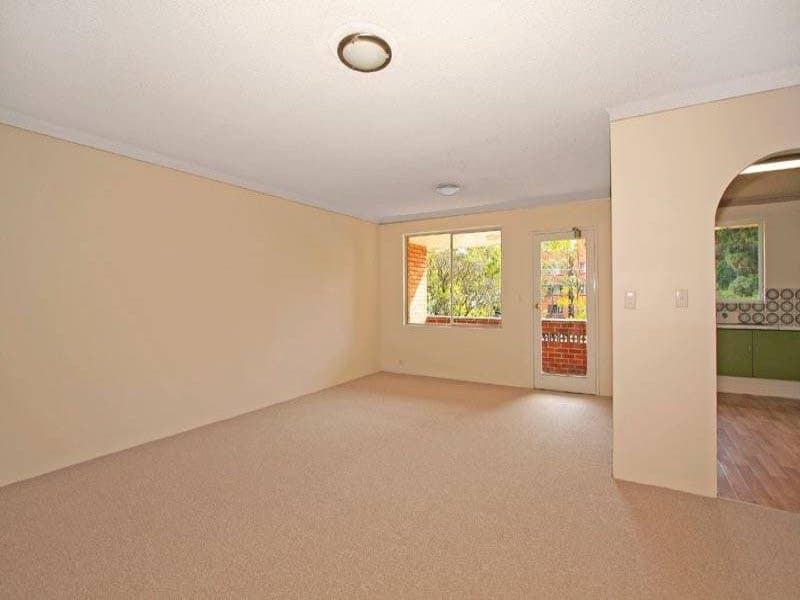 4/76-82 Glencoe Street, Sutherland - Thumbnail 2
