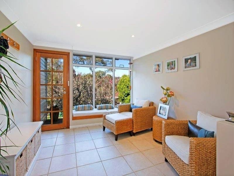 3 Tenth Avenue, Oyster Bay - Thumbnail 3